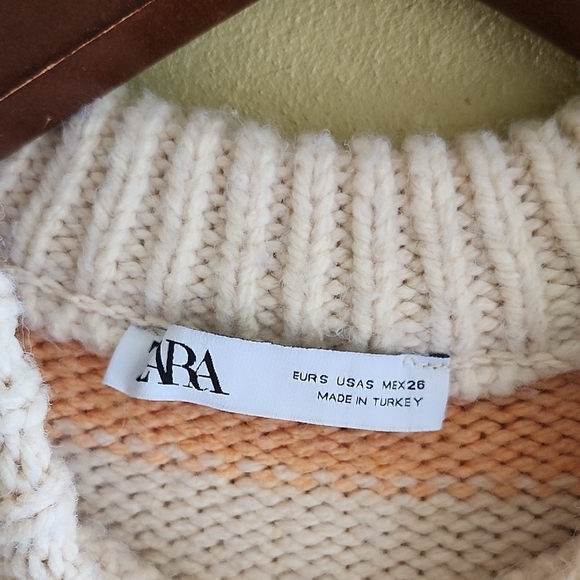 Zara Women's Crochet Orange and Cream Striped Sweater Vest - Picture 3 of 7